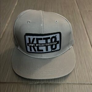 Gray KETO Snapback Hat Prüvit used